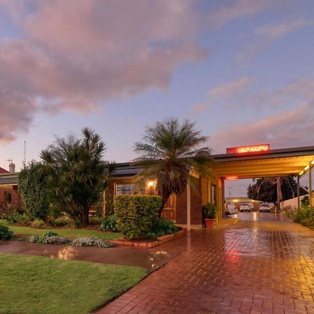 Oasis Motor Inn Broken Hill Exterior photo