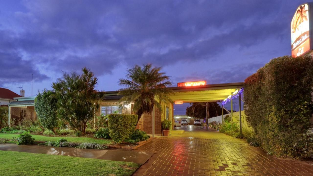 Oasis Motor Inn Broken Hill Exterior photo